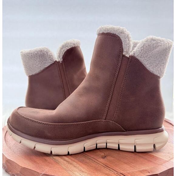 Skechers On The‎ Go Joy Bundle Up Boots Womens Size 9 Brown Faux Fur Winter Zip - Picture 9 of 12